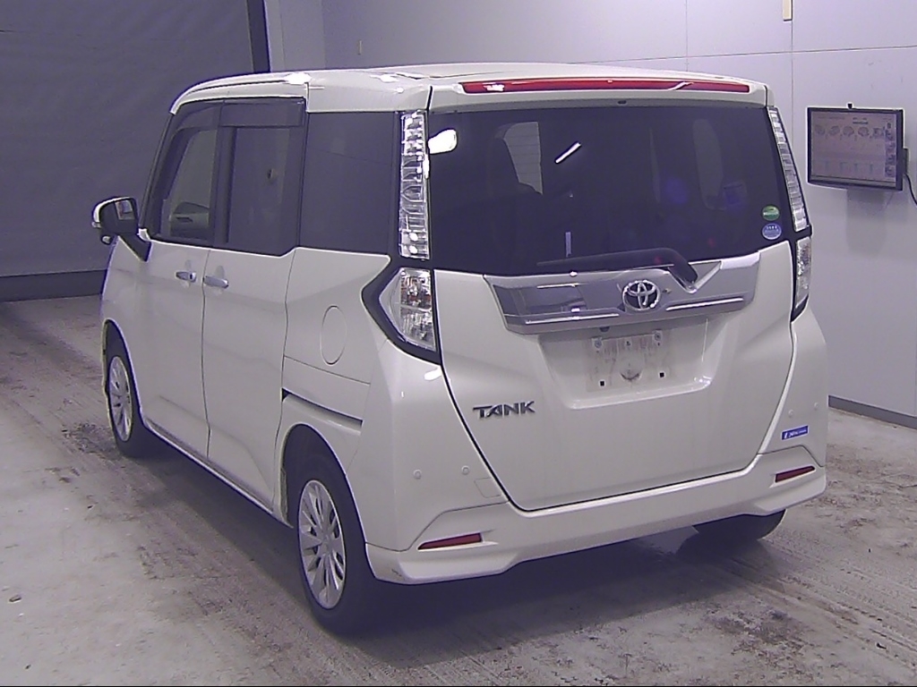 TOYOTA TANK