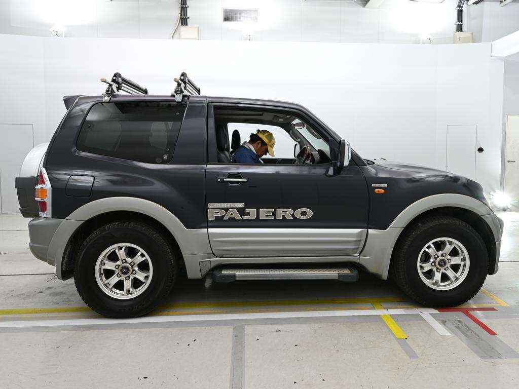 MITSUBISHI PAJERO