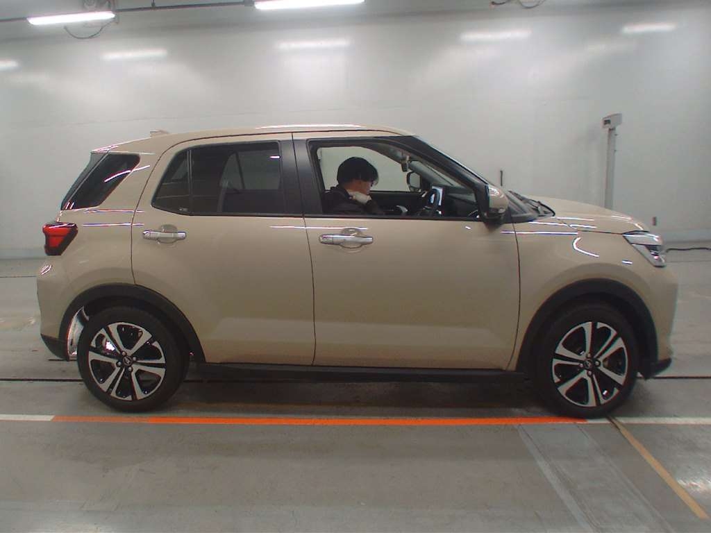 DAIHATSU ROCKY