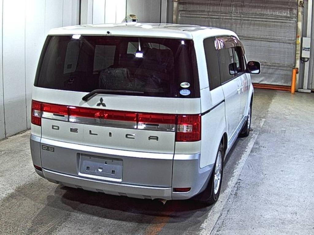 MITSUBISHI DELICA D:5