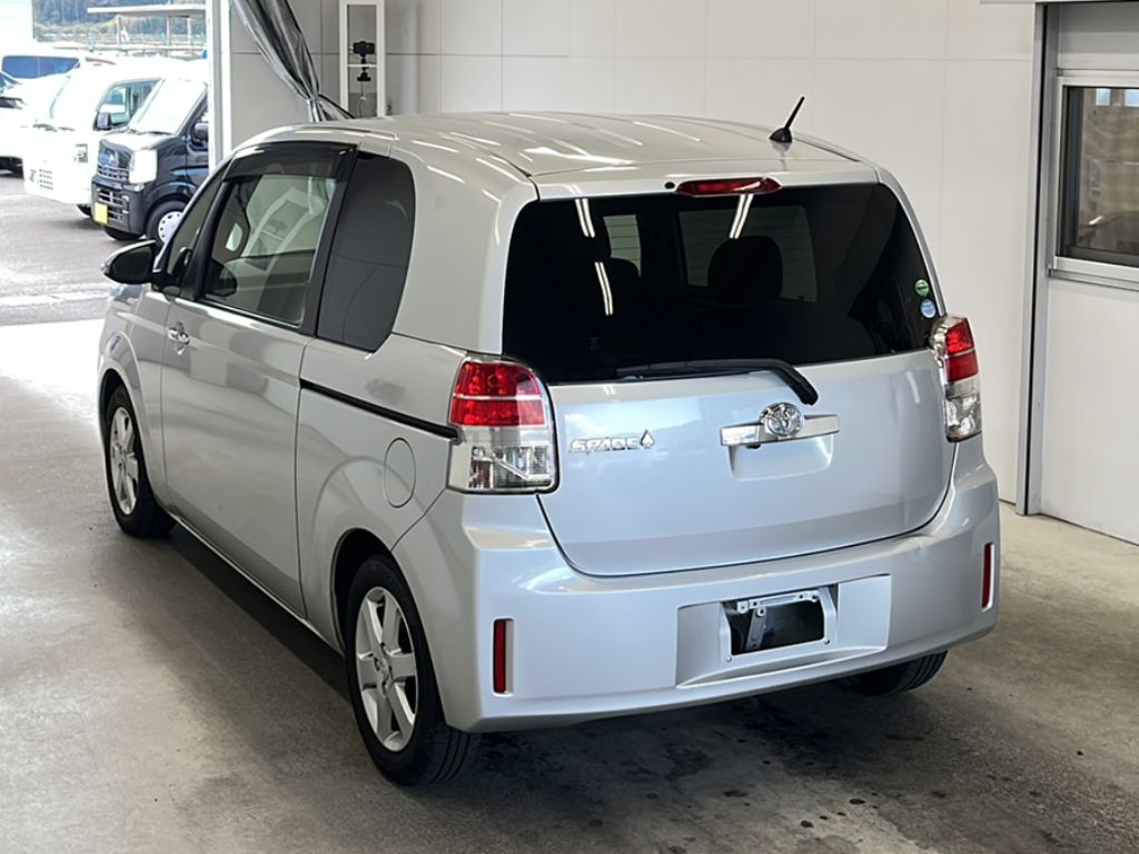 TOYOTA SPADE