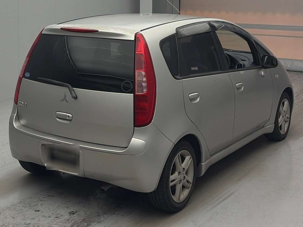 MITSUBISHI COLT