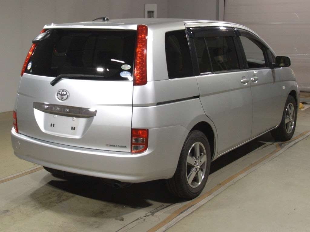 TOYOTA ISIS