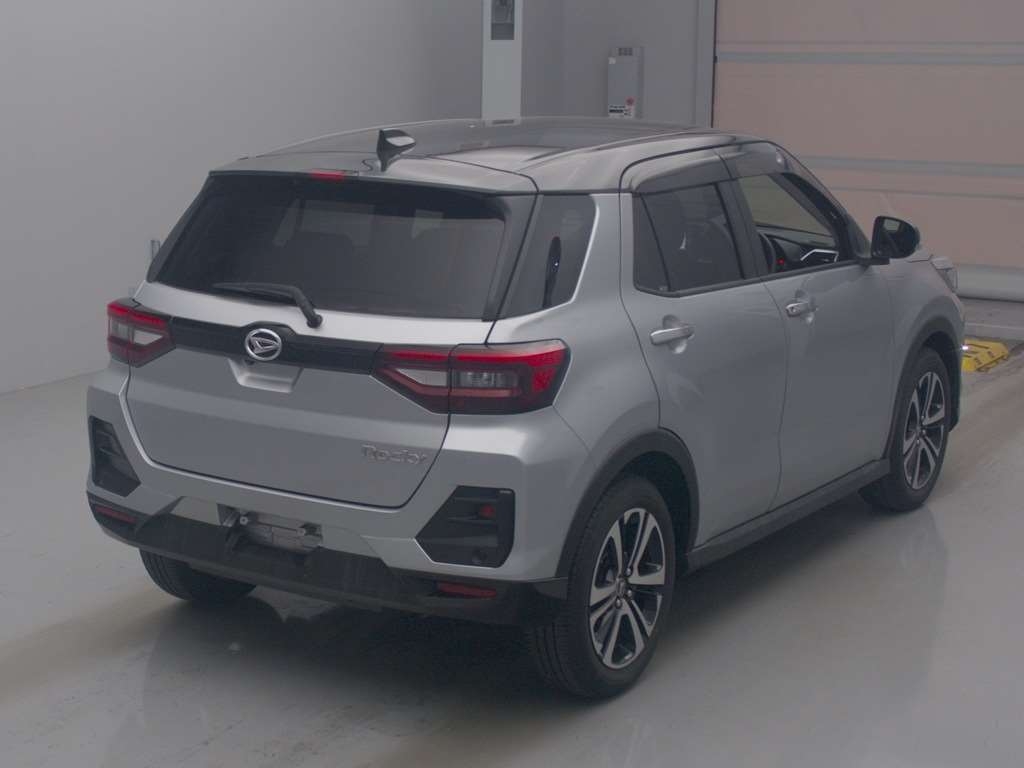 DAIHATSU ROCKY