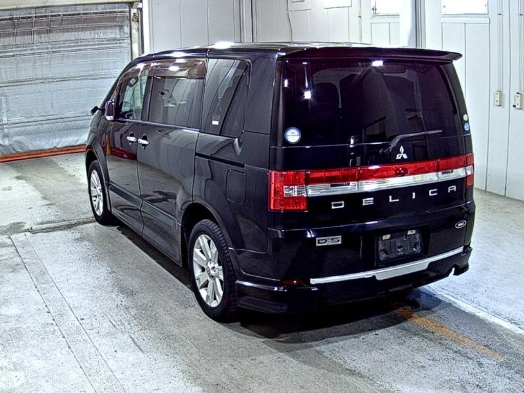MITSUBISHI DELICA D:5