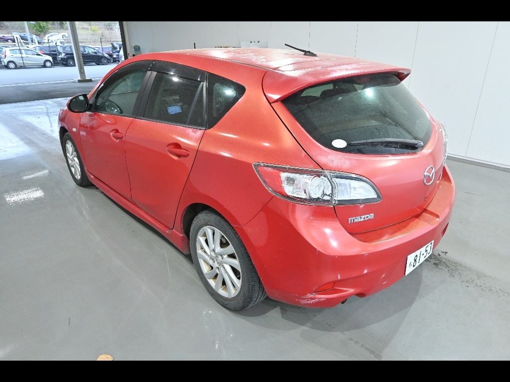 MAZDA AXELA