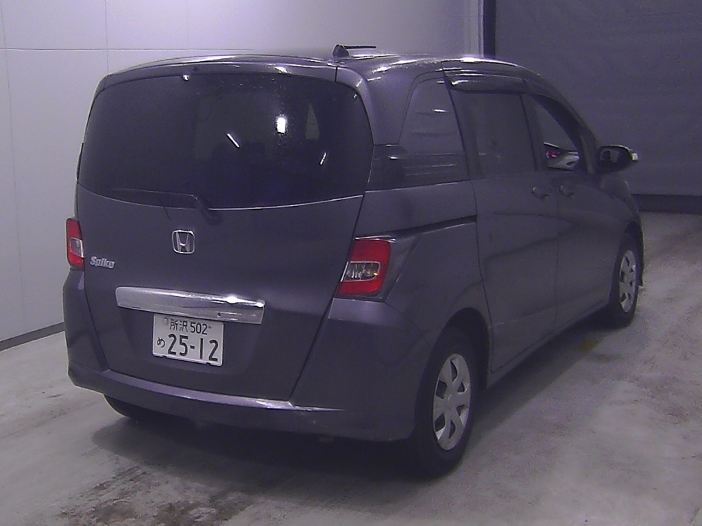 HONDA FREED SPIKE