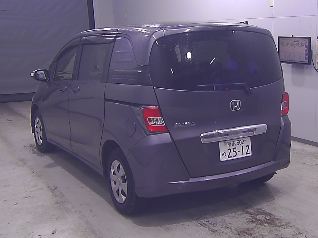 HONDA FREED SPIKE