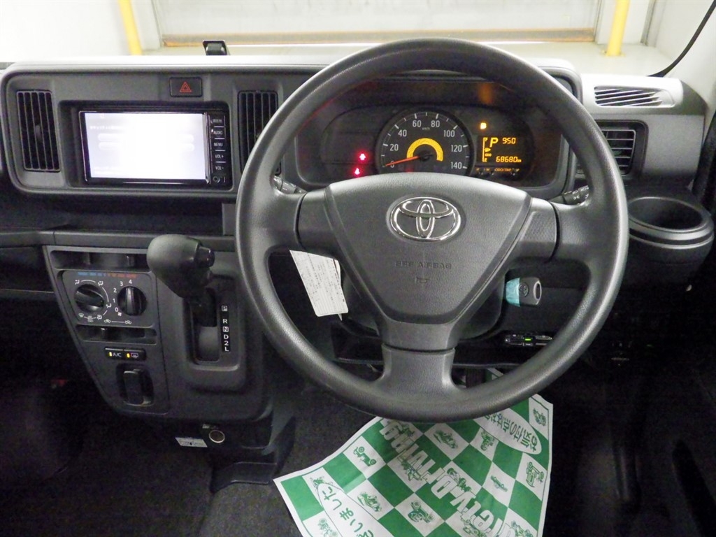 TOYOTA PIXIS VAN