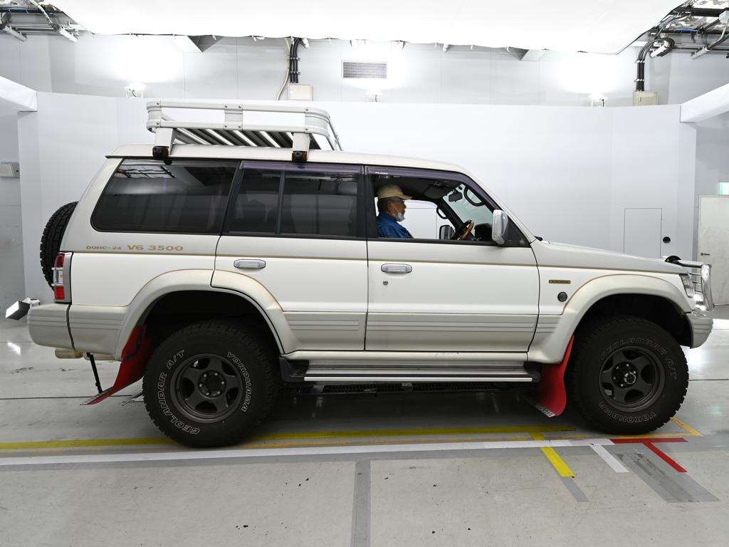 MITSUBISHI PAJERO