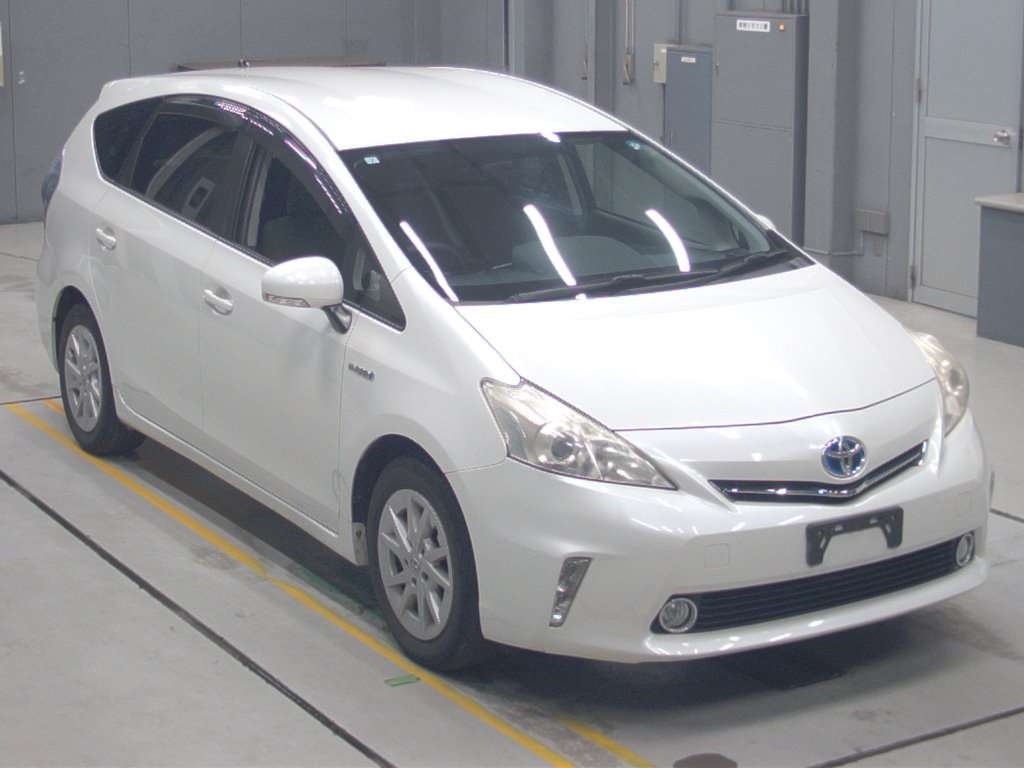 TOYOTA PRIUS ALPHA