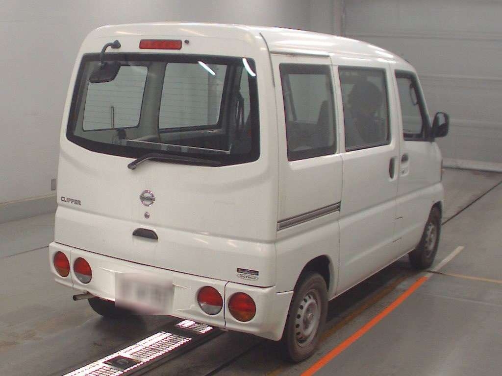 NISSAN CLIPPER