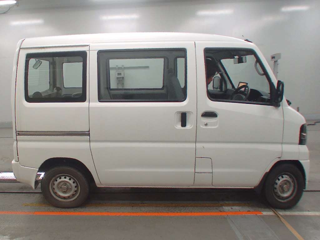 NISSAN CLIPPER
