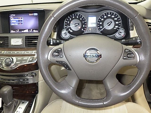 NISSAN FUGA