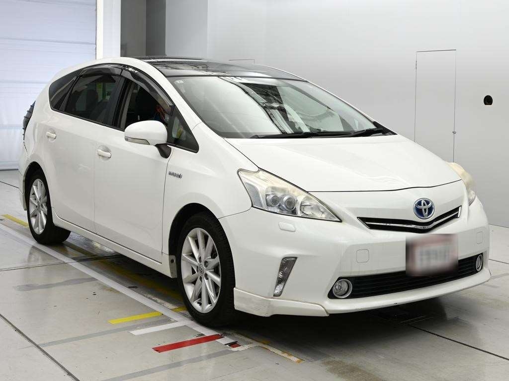 TOYOTA PRIUS ALPHA