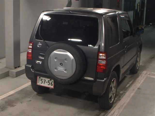 NISSAN KIX