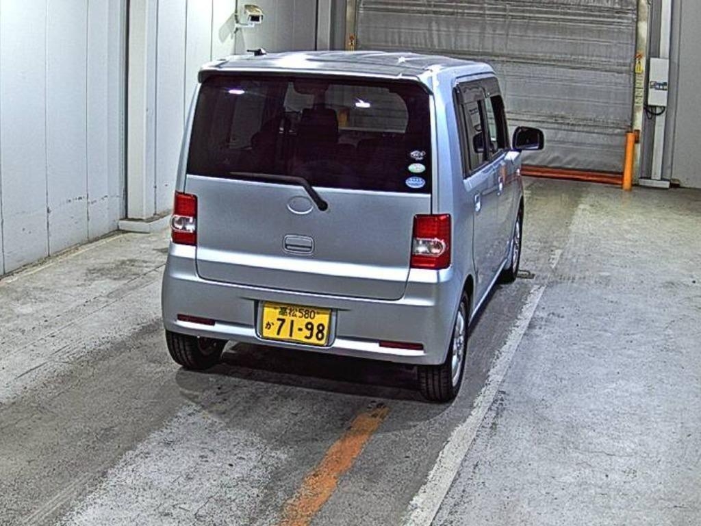 TOYOTA PIXIS SPACE