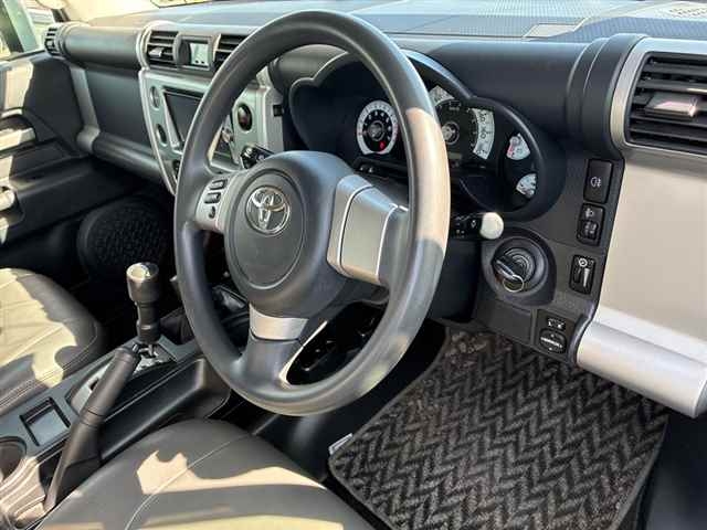 TOYOTA FJ CRUISER