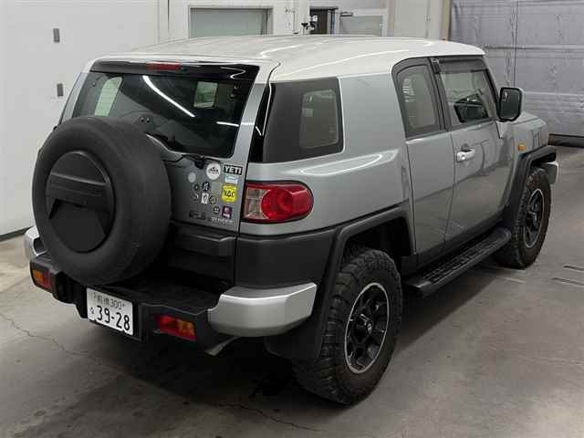 TOYOTA FJ CRUISER