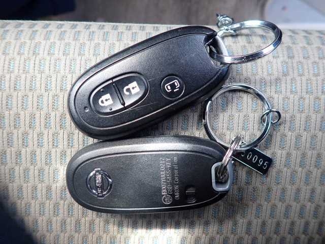 NISSAN NV100 CLIPPER