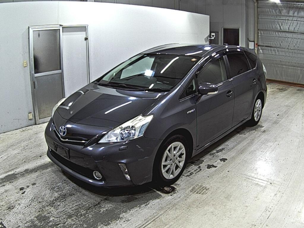 TOYOTA PRIUS ALPHA
