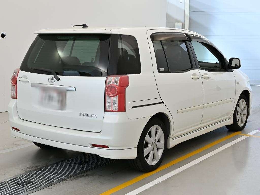 TOYOTA RAUM
