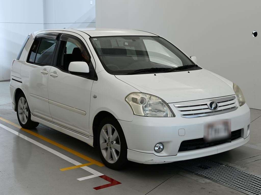 TOYOTA RAUM