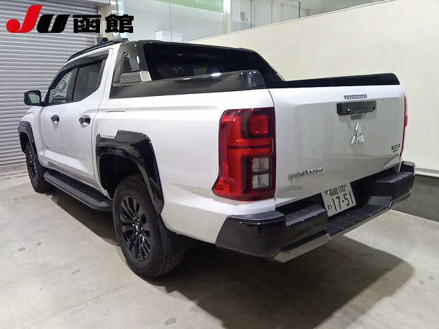 MITSUBISHI TRITON