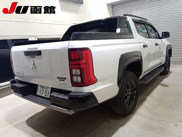 MITSUBISHI TRITON