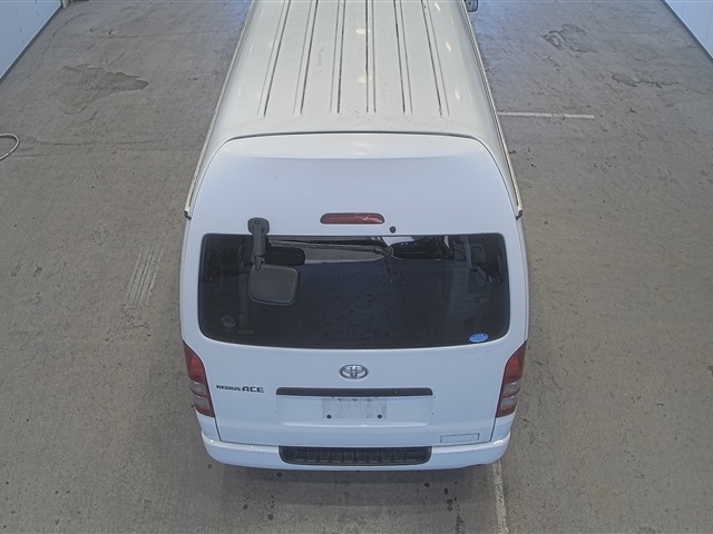 TOYOTA REGIUS ACE