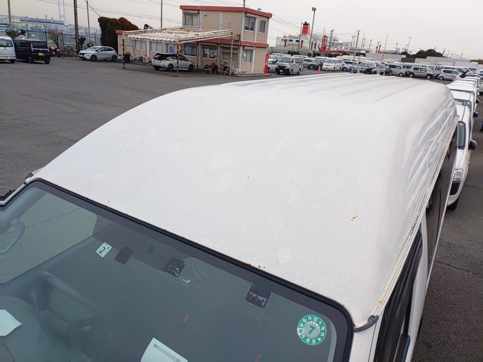TOYOTA REGIUS ACE