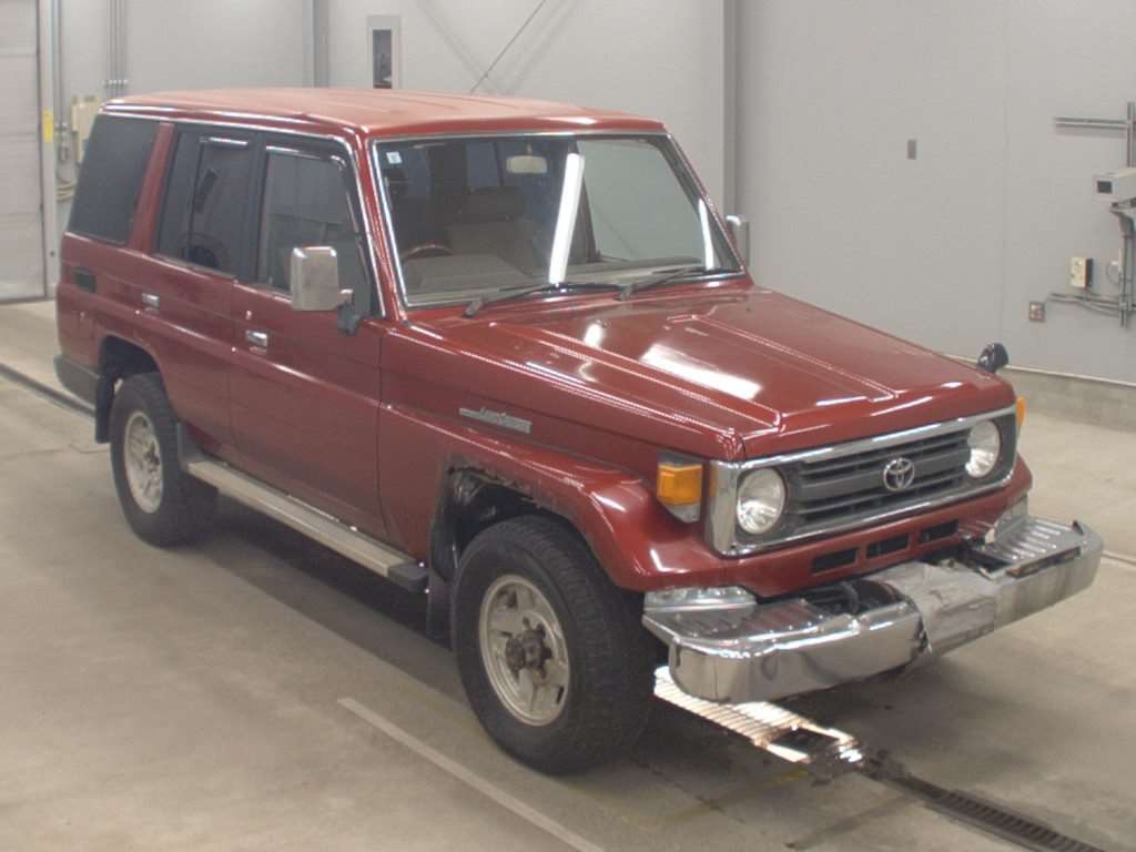 TOYOTA LAND CRUISER