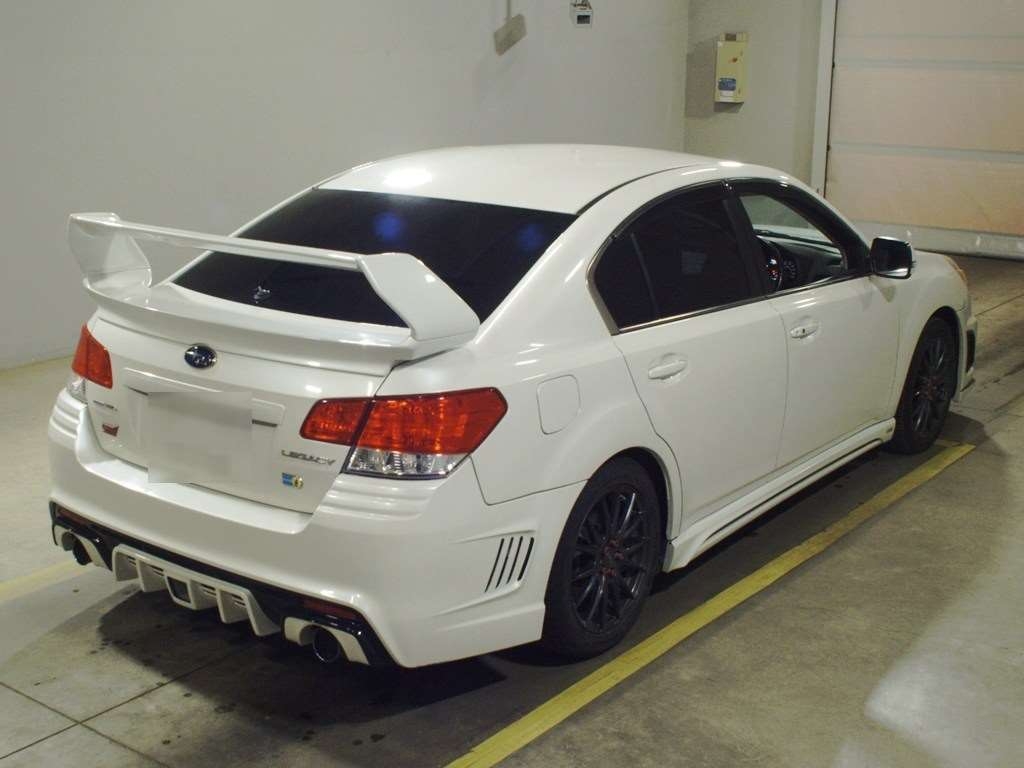 SUBARU LEGACY B4