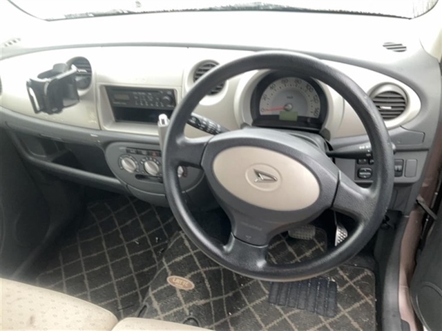 DAIHATSU MOVE LATTE