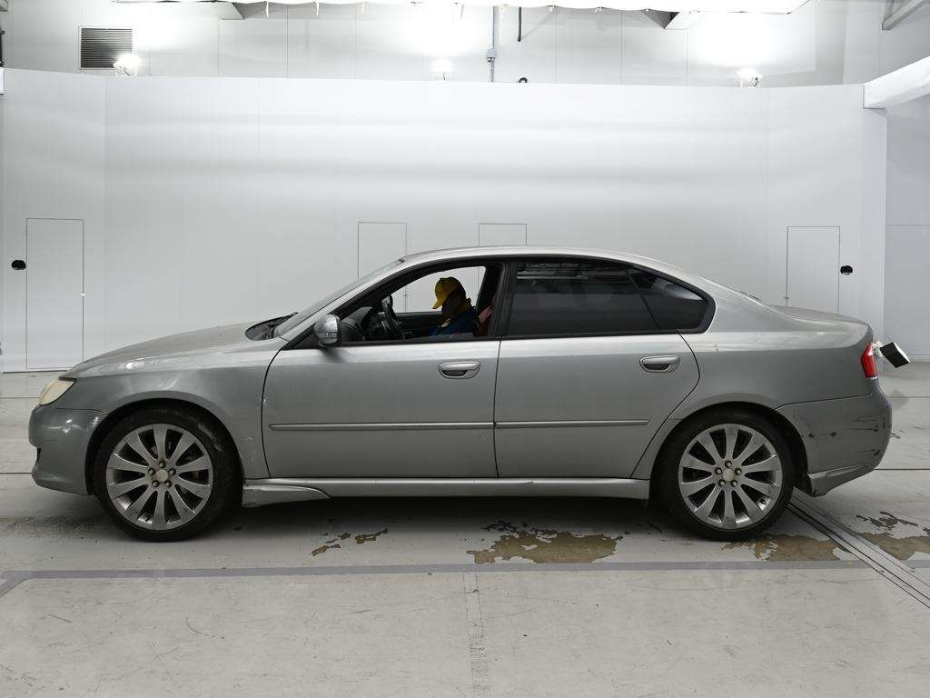 SUBARU LEGACY B4