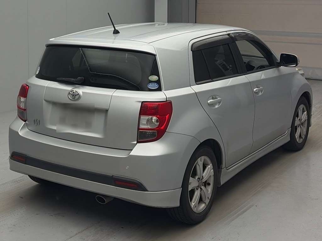 TOYOTA IST