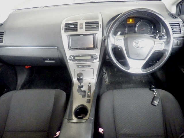 TOYOTA AVENSIS