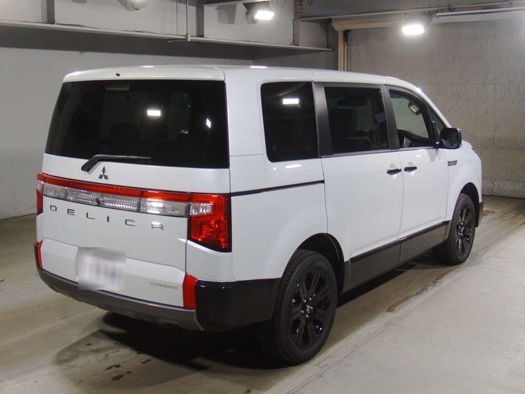MITSUBISHI DELICA D:5