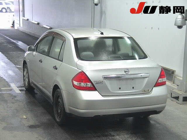 NISSAN TIIDA LATIO