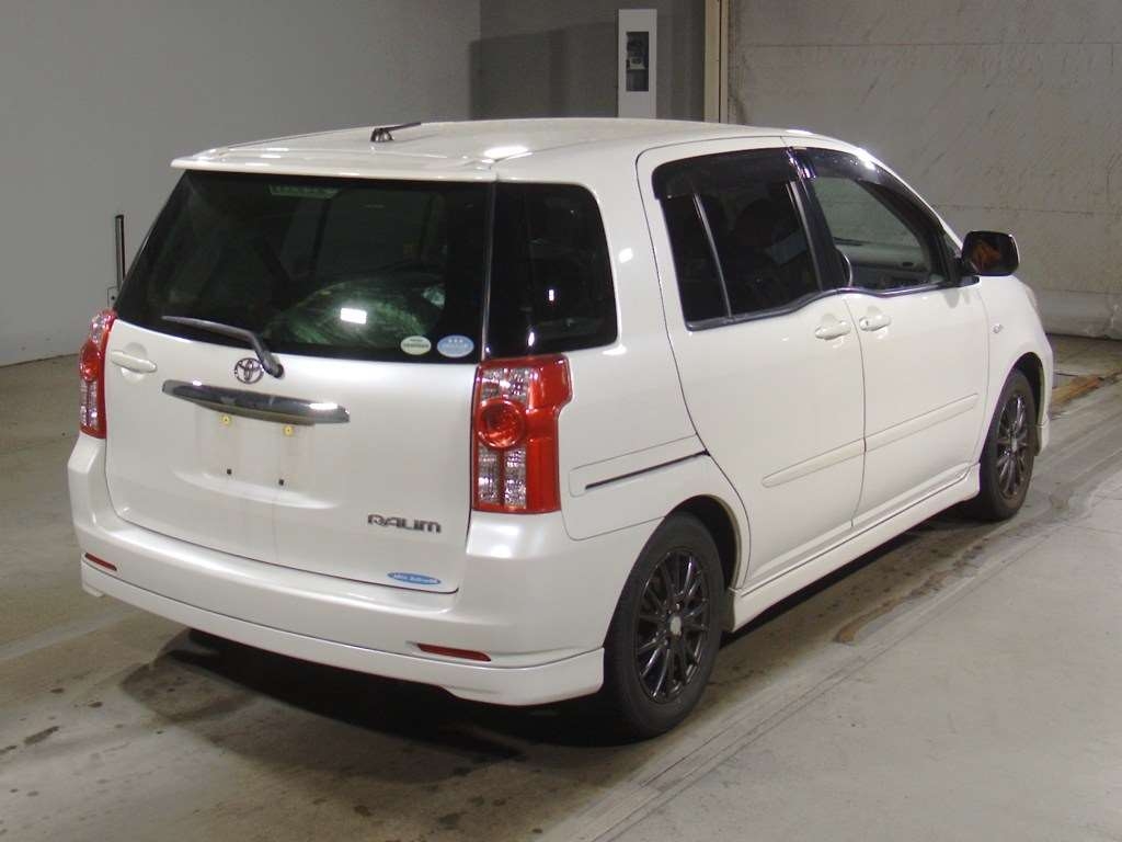 TOYOTA RAUM