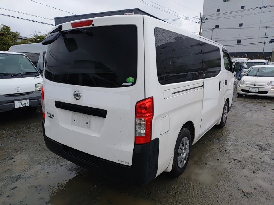 NISSAN NV350 CARAVAN