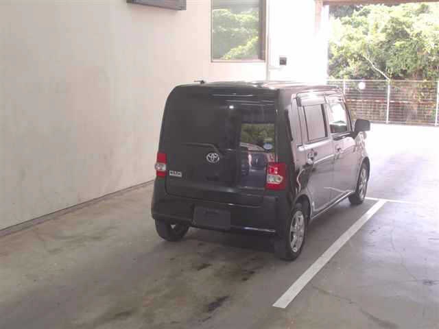 TOYOTA PIXIS SPACE