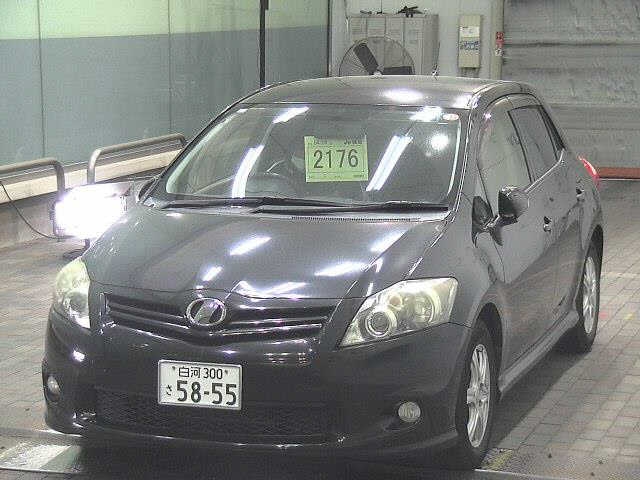 TOYOTA AURIS