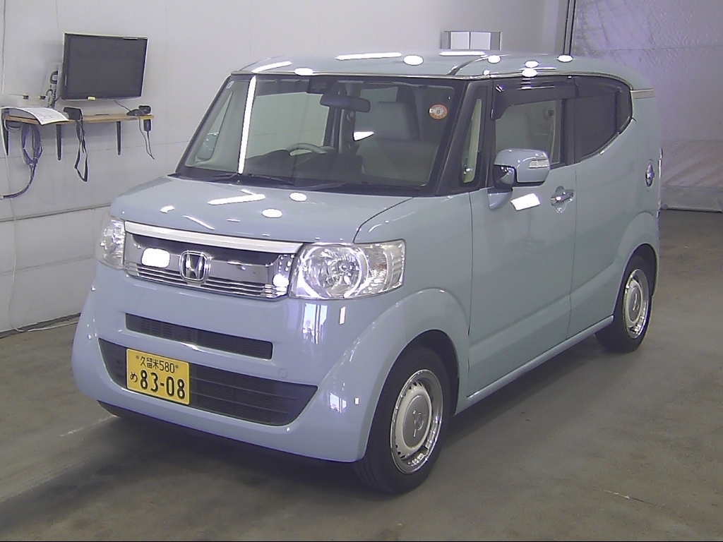 HONDA N-BOX SLASH
