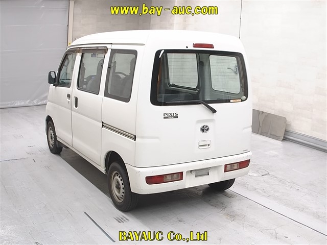 TOYOTA PIXIS VAN