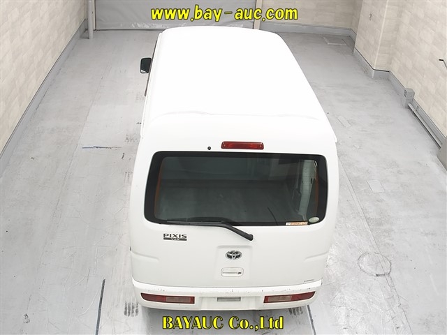 TOYOTA PIXIS VAN