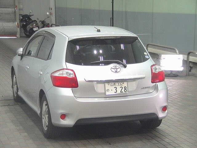 TOYOTA AURIS