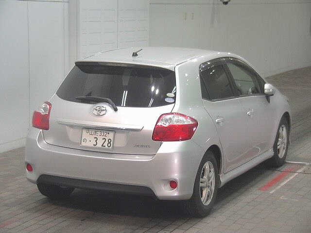TOYOTA AURIS