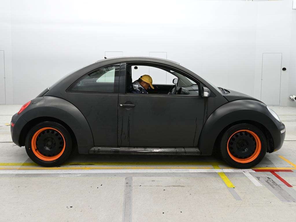 VOLKSWAGEN BEETLE