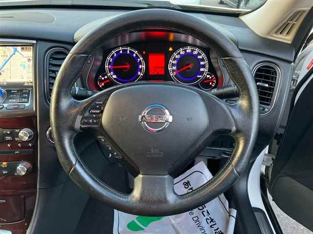 NISSAN SKYLINE CROSSOVER